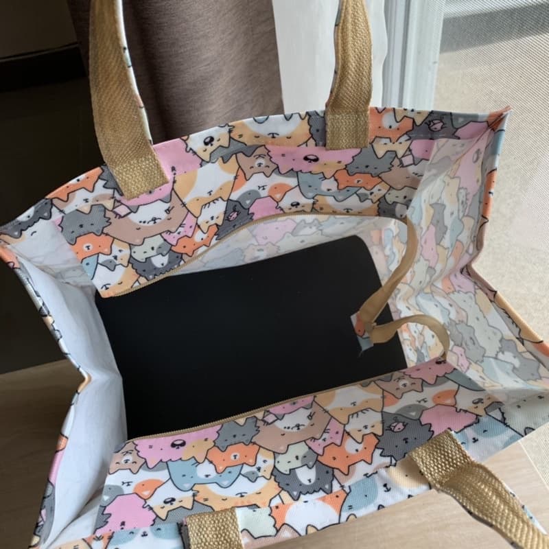 กระเป๋าเคลือบกันน้ำลายน่ารัก กระเป๋าถือกันน้ำ size L รูปที่ 9