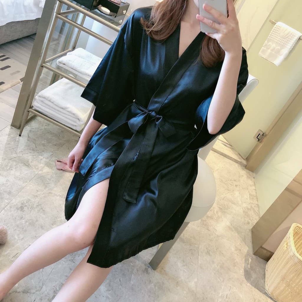 ชุดคลุมอยู่บ้าน ชุดคลุมชุดนอน ชุดคลุมแต่งหน้า เนื้อผ้าซาติน(มีของพร้อมส่งค่ะ)ร้านเราของตรงปกแน่นอนค่ะ