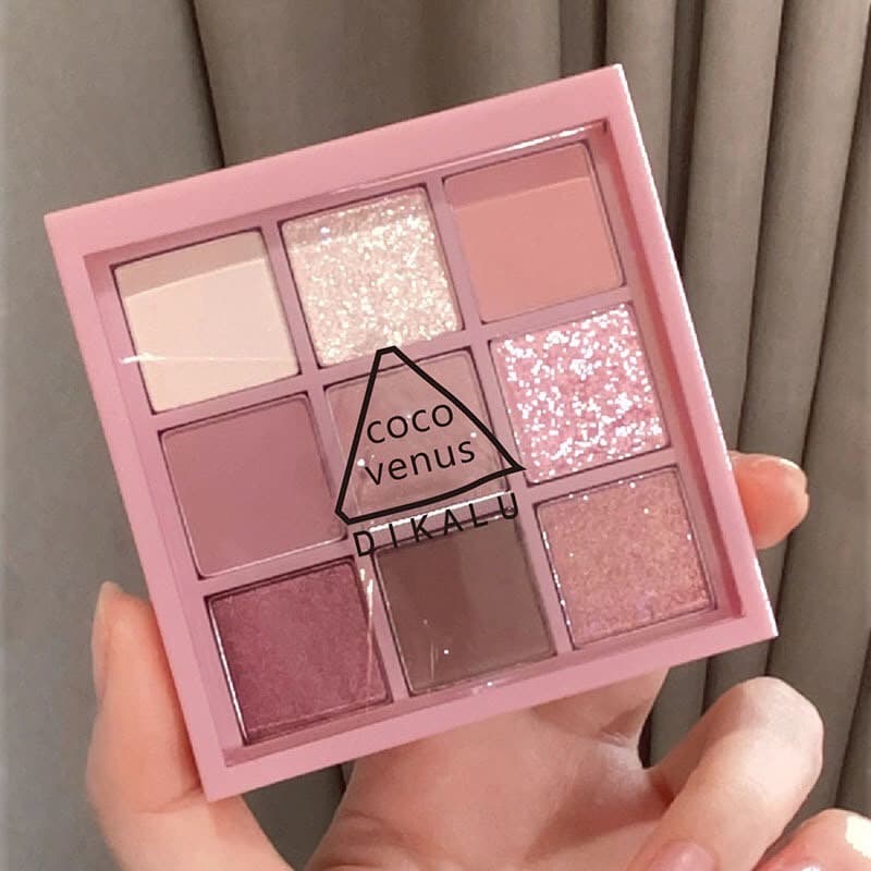 DIKALU COCO VENUS พาเลทอายแชโดว์ 9 สี โทนชมพูนู้ด เนื้อดินน้ำมัน ใยไหม แมทประกายชิมเมอร์ สีสวย ติดทน Eye Shadow รูปที่ 4