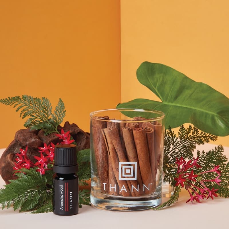 THANN Aromatic Wood Essential oil 10 ml เติมเต็มความเบิกบาน มีชีวิตชีวา คลายความวิตกกังวล รูปที่ 2
