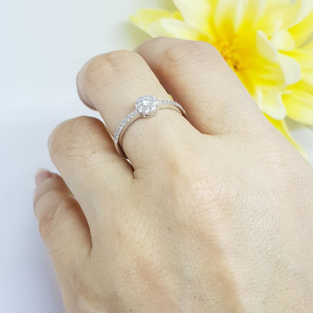 Memorine Jewelry แหวนเงินแท้ 925 ฝังเพชรสวิส : ONLR010 รูปที่ 5