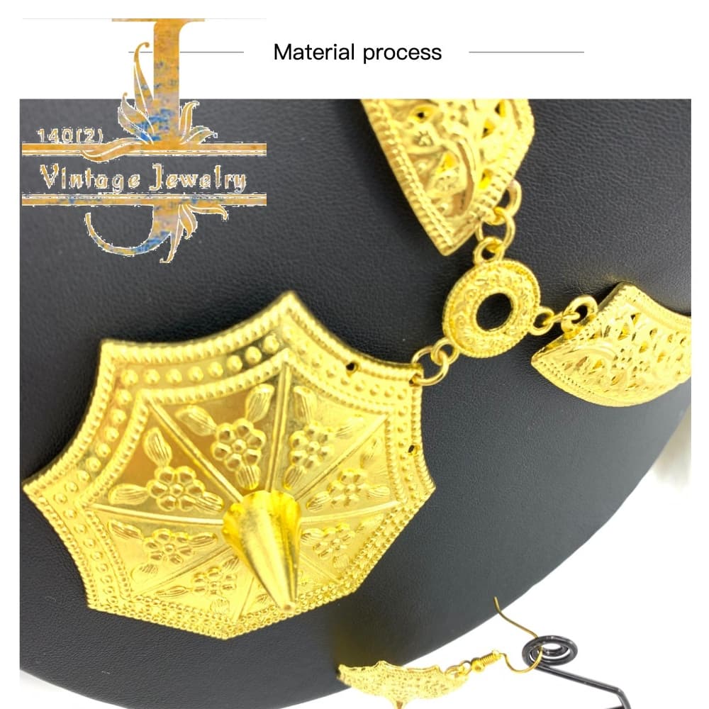 Vintage jewelry สร้อยอีสานชุดล้านนาไทสร้อยเงินต่างหูสีทอง Isaan set Lanna Thai silver gold necklace and earring รูปที่ 8