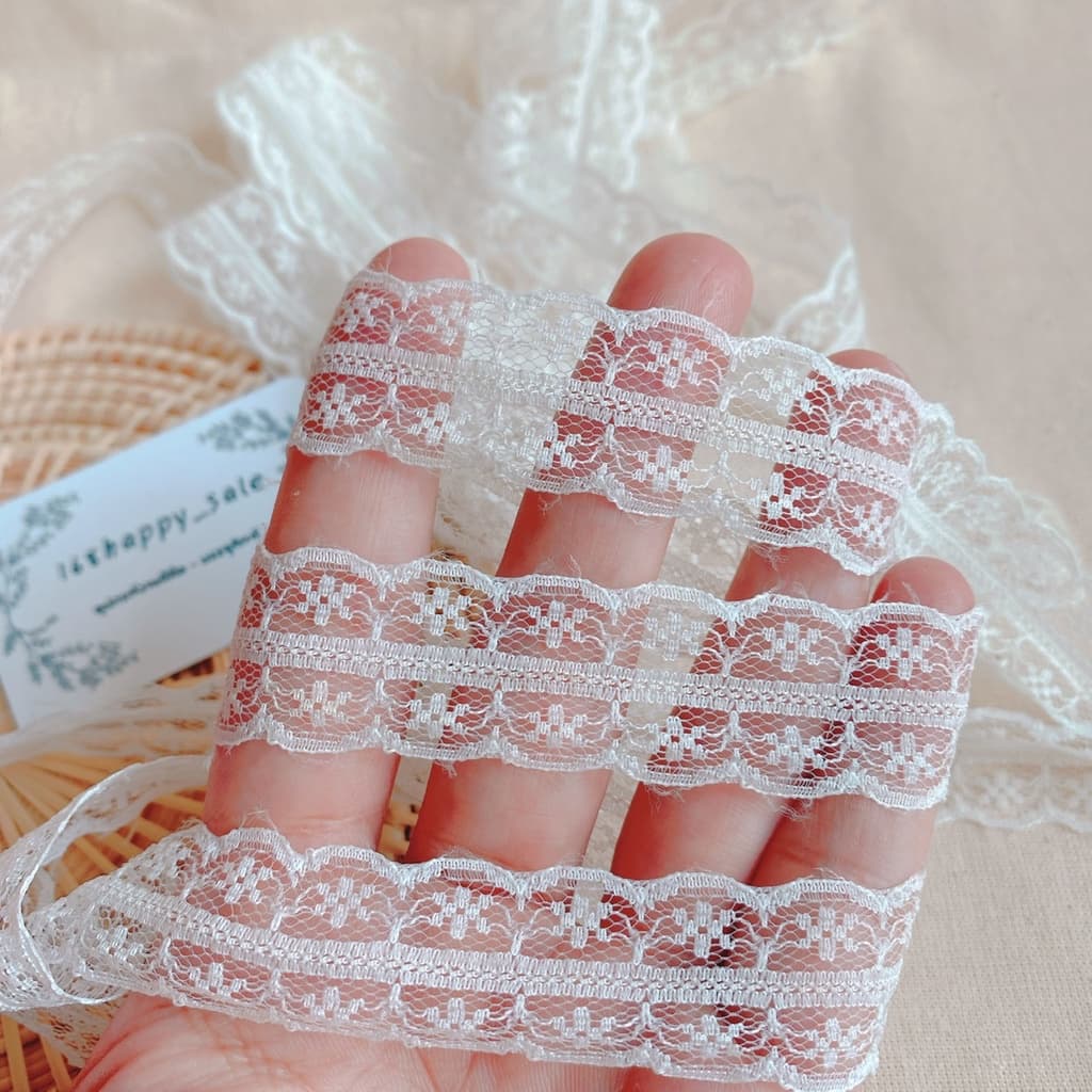 ริบบิ้นลูกไม้ ไม่ยืด สวยมาก เนื้อดี ใช้งานdiy ใช้ทำโบว์ ใช้ตกแต่ง กว้าง2.8ซม. รูปที่ 7