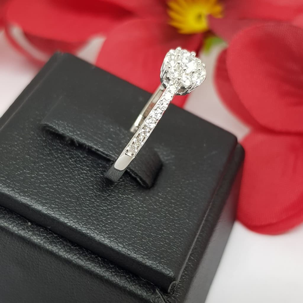 Memorine Jewelry แหวนเงินแท้ 925 ฝังเพชรสวิส : ONLR010 รูปที่ 3