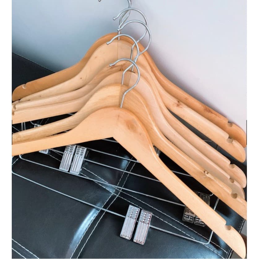 Gina ไม้แขวนเสื้อไม้ทึบพร้อมคลิปเหล็ก 45cm Y-08 รูปที่ 4