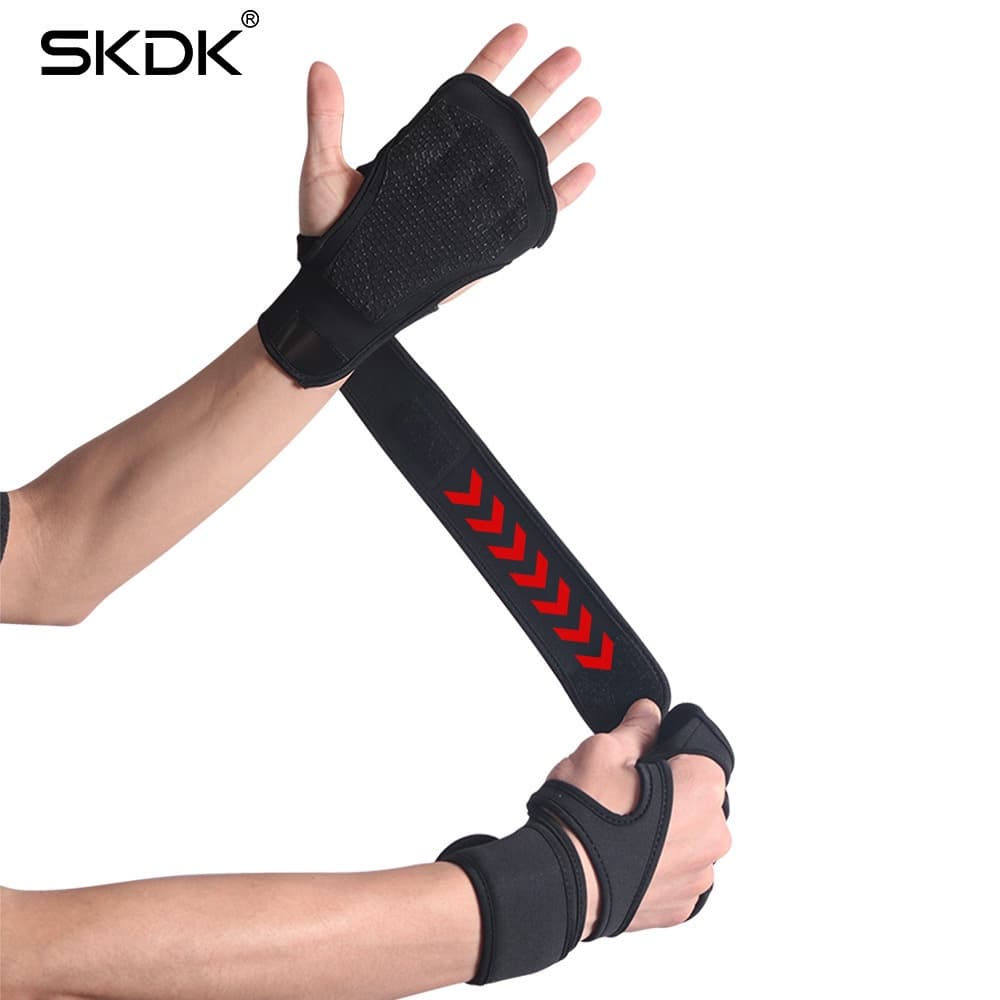 ทักแชทลด15%! ถุงมือฟิตเนส SKDK เซฟข้อมือ ถุงมือออกกำลังกาย ถุงมือยกน้ำหนัก หนังกลับ ช่วยรัดข้อมือ รูปที่ 2
