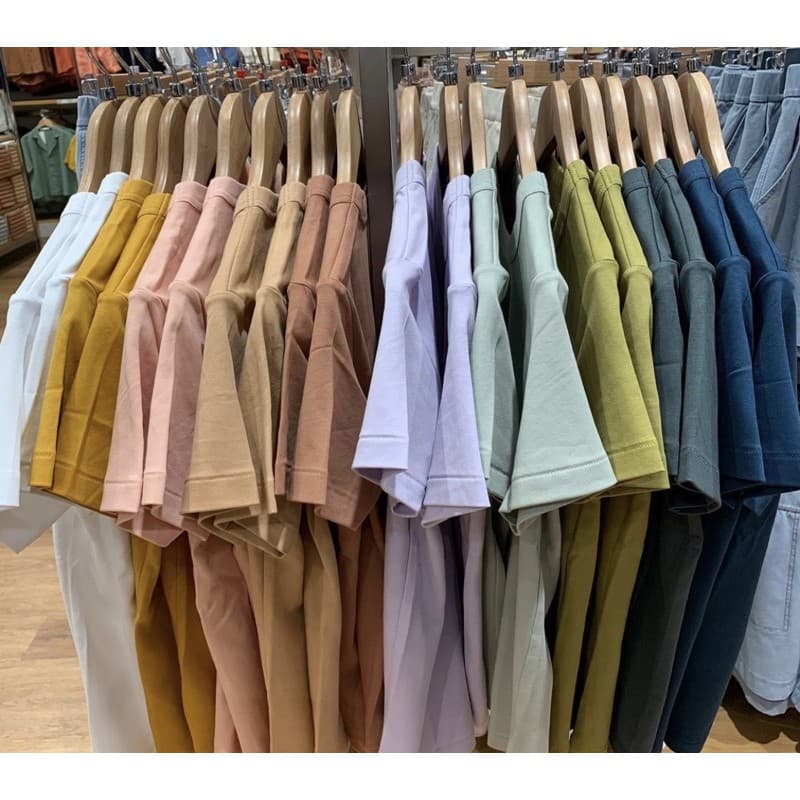 SALE ตาแตก เสื้อยืด uniqlo women ของใหม่ ป้ายห้อย แท้% ไม่มีค่าหิ้ว รูปที่ 2