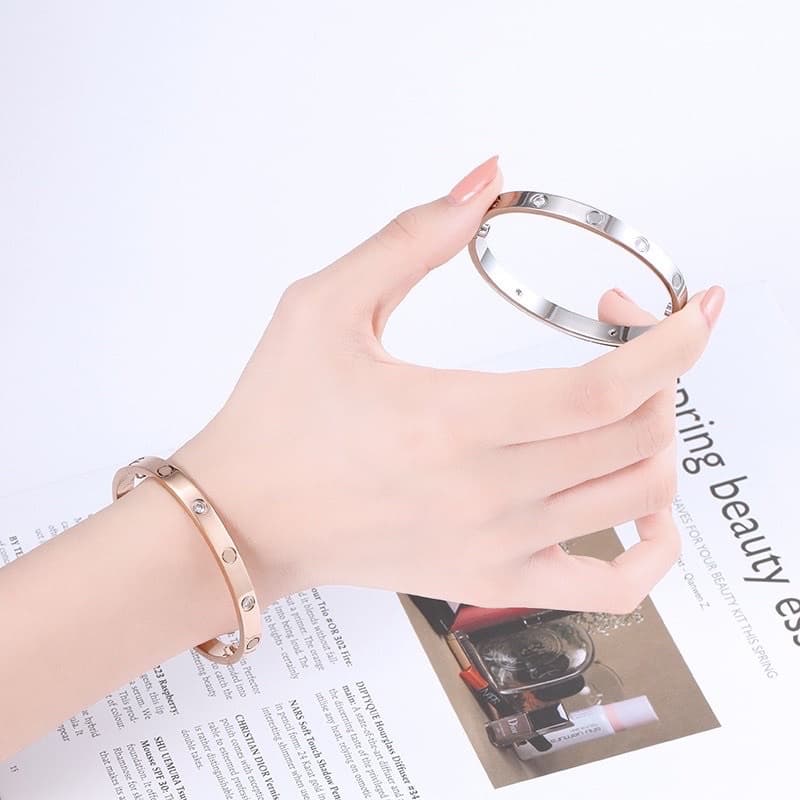 กำไลข้อมือรุ่นไขควงสแตนเลสไทเทเนียม18k งานดี ไม่ลอก ไม่ดำ มีน้ำหนัก รูปที่ 3