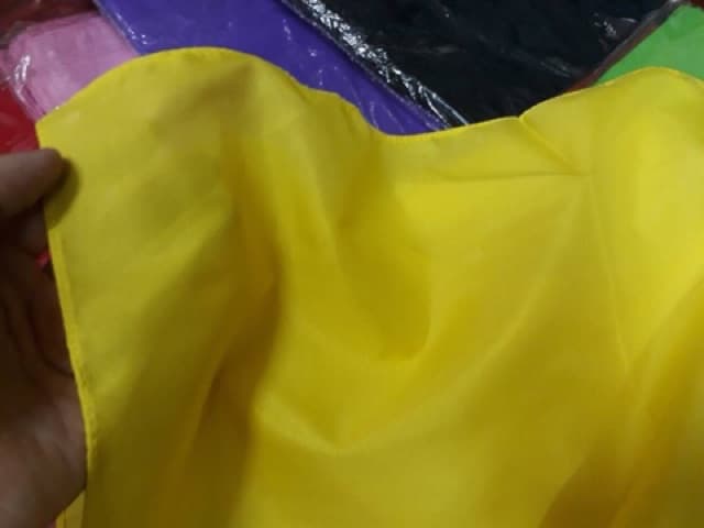 1ผืน ผ้าเช็ดหน้าสีพื้น เรียบ ผ้าโพกหัว ผ้าพันคอ ผูกผม 21*21นิ้ว โพกหัว ไม่มีลาย เลือกสี คละสี 54*54cm รูปที่ 6