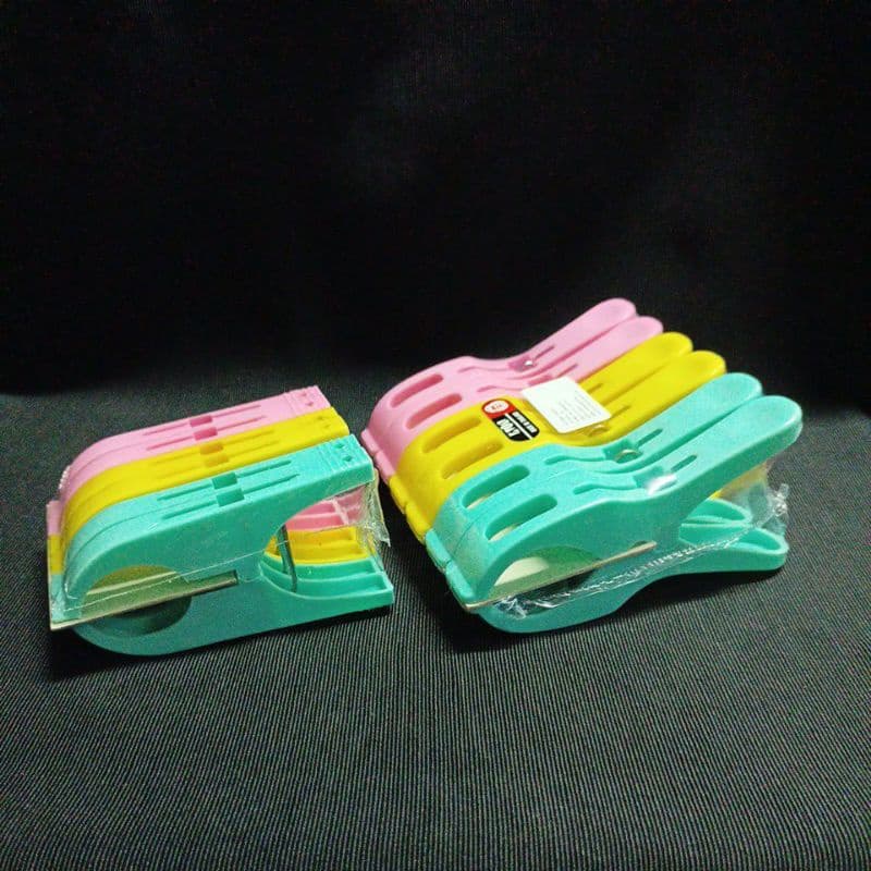 กิ๊บหนีบผ้าตัวใหญ่ พลาสติก ตัวหนีบผ้า แบบหนา สีสวย แข็งแรง รูปที่ 1