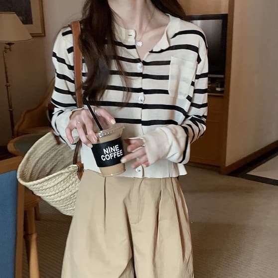 Mollygirl เสื้อครอปแขนยาวลายทาง สีสันสดใส รูปที่ 8