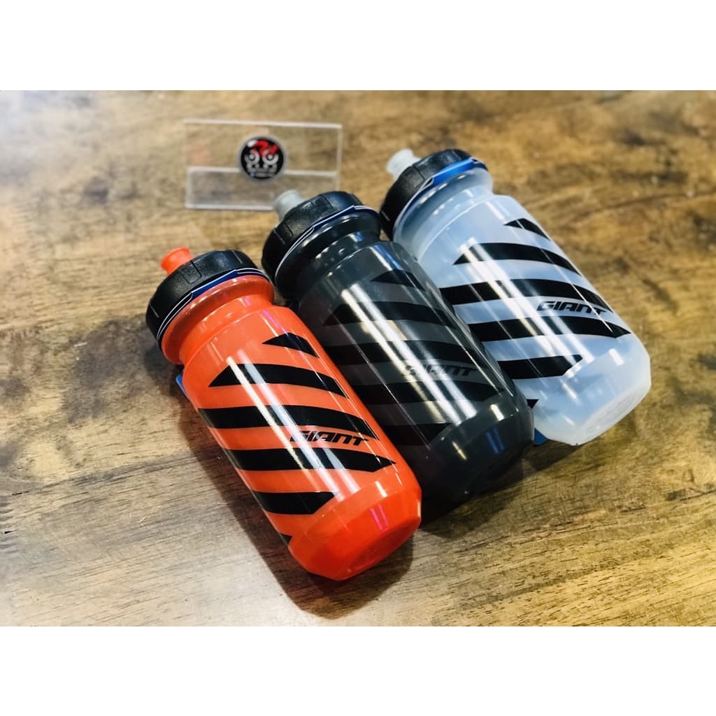 New!!! กระติกน้ำจักรยาน Giant Double Spring 600&750cc. BPA-free จุกระบบใหม่ น้ำพุ่งแรงขึ้น 50 % สินค้าบริษัท รูปที่ 5