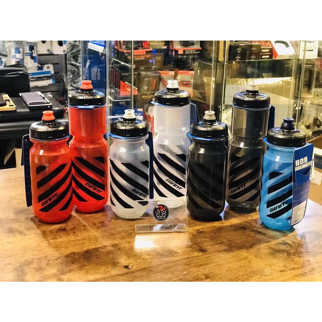 New!!! กระติกน้ำจักรยาน Giant Double Spring 600&750cc. BPA-free จุกระบบใหม่ น้ำพุ่งแรงขึ้น 50 % สินค้าบริษัท รูปที่ 3