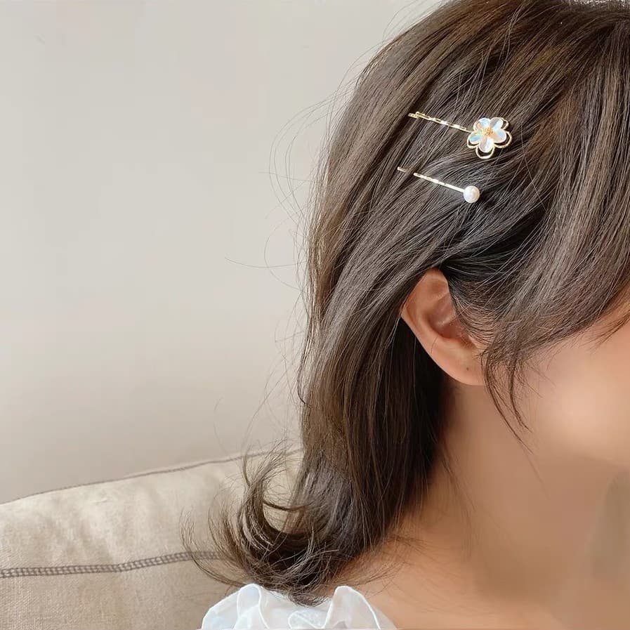 สร้อยข้อมือแฟชั่น และกิ๊บ แต่งจี้ แบบเรียบง่าย เครื่องประดับสำหรับผู้หญิง รูปที่ 4