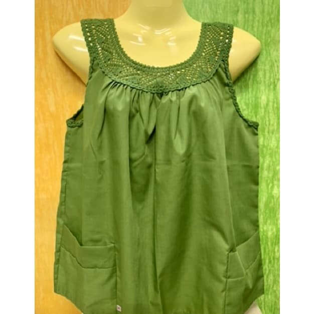 เสื้อคอกระเช้า คอถักใหญ่ งานHand made ถักมือ **สีในภาพและสินค้าในแต่ละรอบมีความแตกต่างกันบ้าง** รูปที่ 2