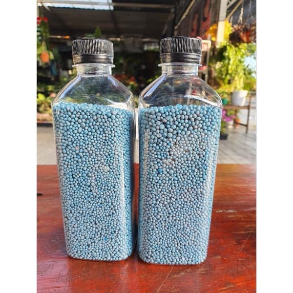 ปุ๋ย 16-16-16 บรรจุขวด 0.5kg 16 16 16 สีฟ้า รูปที่ 1
