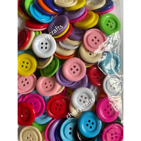 กระดุม 3.5 ซ.ม. กระดุมจุ่ม มี 10 สี กระดุมพลาสติก กระดุมเม็ดเล็กเหมาะกับทำงานฝีมือ งานประดิษฐ์ งาน DIY รูปที่ 3