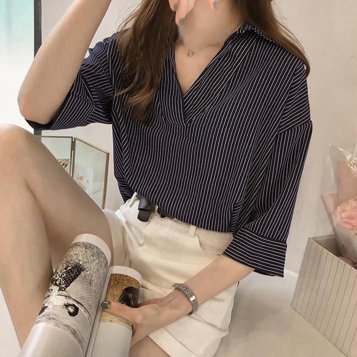 LH.Sunday เสื้อเชิ้ตลายทางสไตล์มินิมอล งานสวยแมทซ์ง่าย ใส่ได้ทุกวันเหมาะกับสาววัยทำงาน รุ่นนี้ปังมากแม่ รูปที่ 1