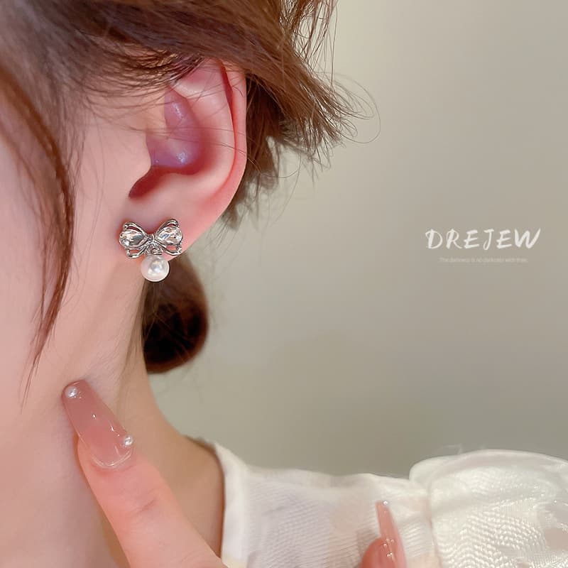 DREJEW ต่างหูสตั๊ด เข็มเงิน ประดับเพชร โบว์ มุก ดีไซน์หวาน เรียบง่าย ไฮเอนด์ รูปที่ 3