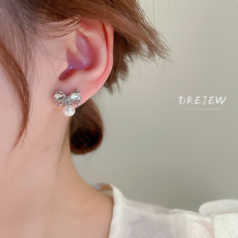 DREJEW ต่างหูสตั๊ด เข็มเงิน ประดับเพชร โบว์ มุก ดีไซน์หวาน เรียบง่าย ไฮเอนด์ รูปที่ 5