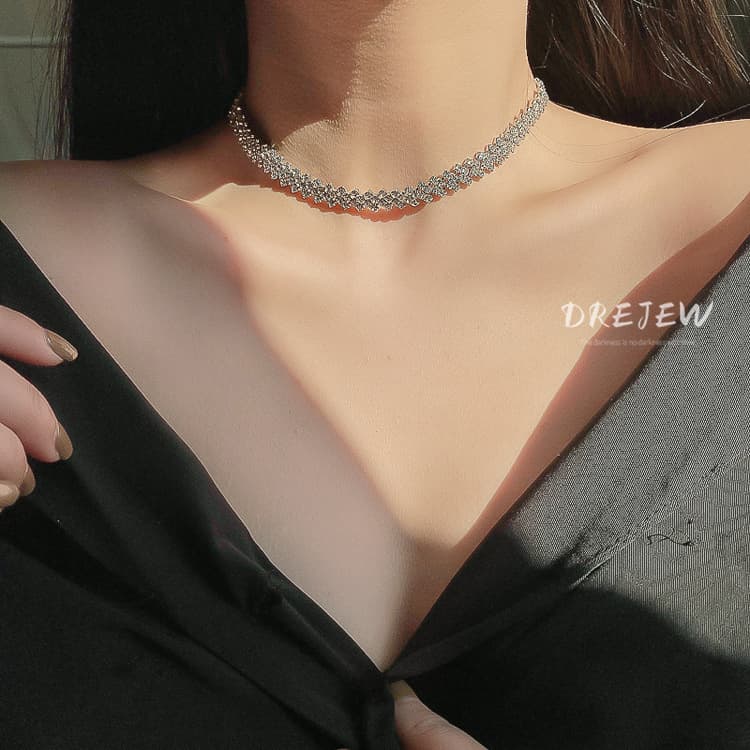 DREJEW สร้อยคอโช้คเกอร์ ประดับเพชร เต็มรูปแบบ เรียบง่าย ญี่ปุ่น เกาหลี อิทธิพล ไม่ซ้ําใคร ไหปลาร้าโซ่ สร้อยคอแฟชั่น สร้อยคอ รูปที่ 4