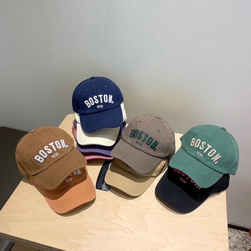 Boston หมวกเบสบอล ระบายอากาศ แห้งเร็ว พิมพ์ลายตัวอักษร ปรับได้ เหมาะกับฤดูใบไม้ผลิ ฤดูร้อน สําหรับเด็กผู้ชาย และเด็กผู้หญิง รูปที่ 2