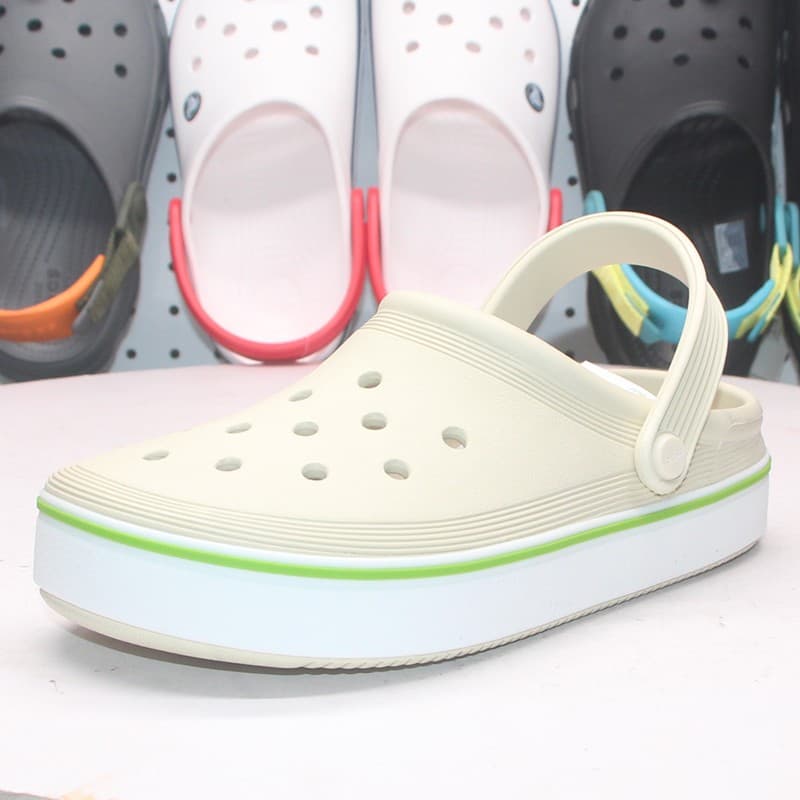Croc s รองเท้าผู้ชายต้นฉบับ 100% รองเท้าแตะผู้หญิงขนาดบวก 208371 รูปที่ 3