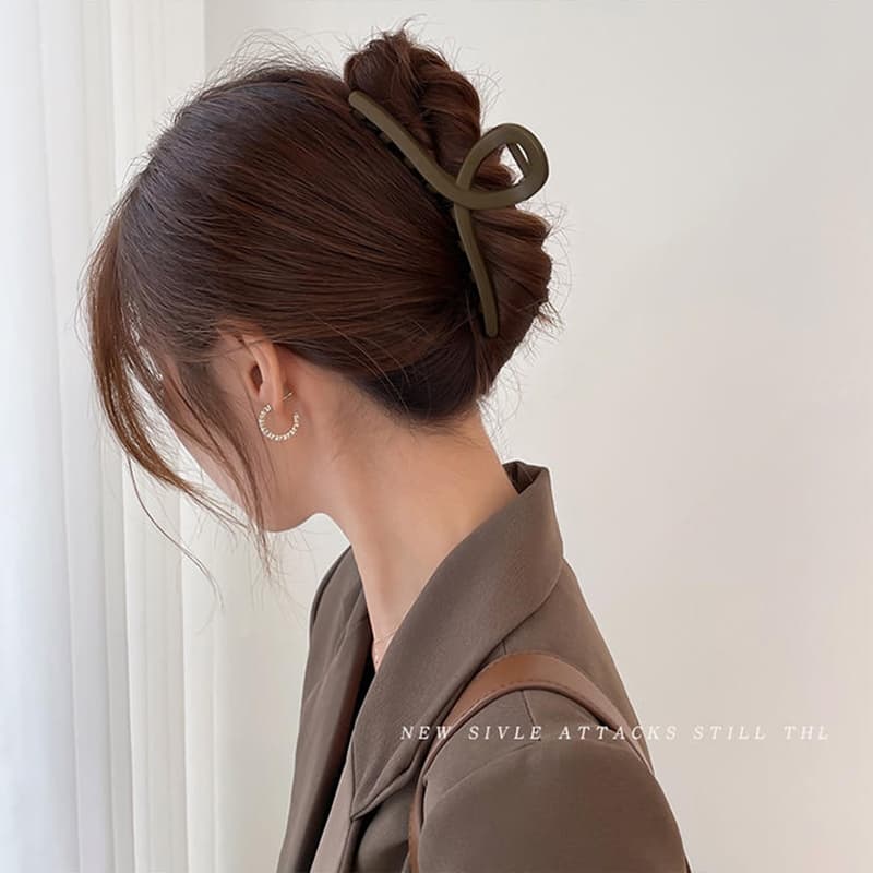 กิ๊บติดผมฉลามขนาดใหญ่ สไตล์เกาหลี สีกาแฟ เพิ่มเสน่ห์ให้เส้นผมของคุณ รูปที่ 5