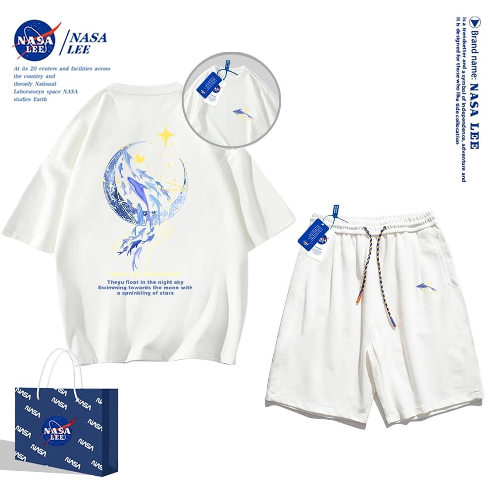 สินค้า นาซ่า เสื้อยืดแขนสั้นฤดูร้อนผู้ชายกางเกงขาสั้นผ้าฝ้ายหลวมชุดสูทอินเทรนด์, ผู้ชายผู้หญิงกีฬาลําลองสไตล์เรียบง่าย 2024 สไตล์ใหม่ รูปที่ 1