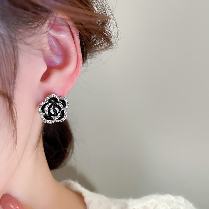 เกาหลีใต้เพชรดอกเคมีเลียสร้อยคอคริสตัลเทียมแสงหรูหราความรู้สึกสูงโซ่กระดูกไหปลาร้าแฟชั่นอารมณ์เค้นคอสร้อยคอ รูปที่ 8