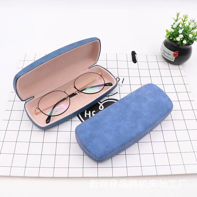 ซื้อแว่นตาฟรีกล่องใส่แว่นตา รูปที่ 2