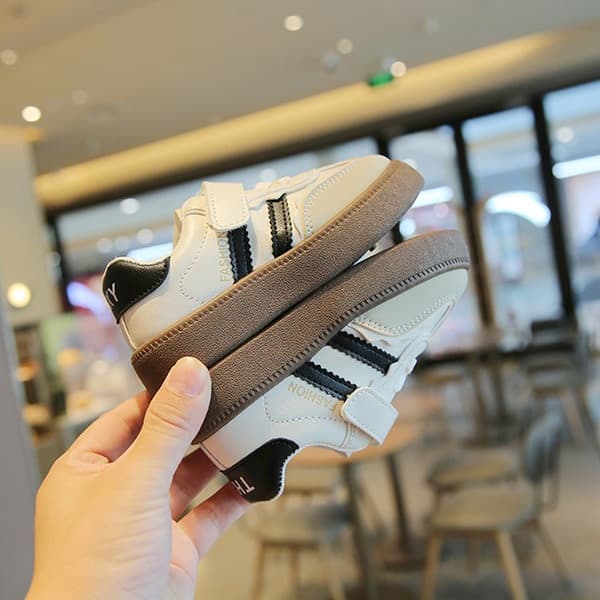 SUGE รองเท้ากีฬา รองเท้าผ้าใบลําลอง พื้นนิ่ม สีขาว สําหรับเด็กผู้ชาย และเด็กผู้หญิง รูปที่ 7