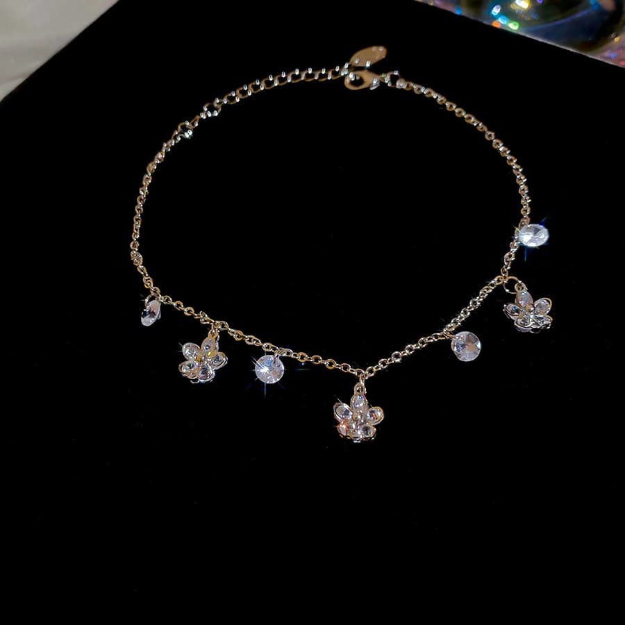 Zircon สร้อยข้อเท้าจี้ดอกไม้ทรงกลมสําหรับผู้หญิงแสงหรูหราระดับไฮเอนด์รู้สึก niche เครื่องประดับแฟชั่นที่เรียบง่าย รูปที่ 4
