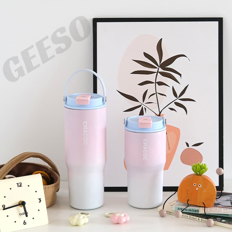 GEESO ถ้วยเก็บอุณหภูมิ ถ้วยน้ําถ้วยกาแฟฟางแบบพกพา 304 สแตนเลส สไตล์เรียบง่าย 600/900มล Tumbler 304 Stainless Steel Thermos Water Bottle With Handle 多巴胺保温杯 รูปที่ 3