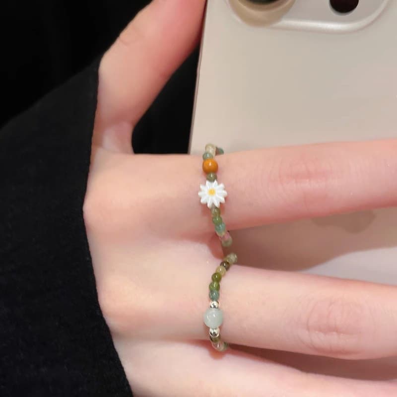 สร้อยข้อมือและแหวนดอกไม้ลูกปัดสีสันสดใส ออกแบบเฉพาะสำหรับผู้หญิง หรูหราและสวยงาม รูปที่ 3