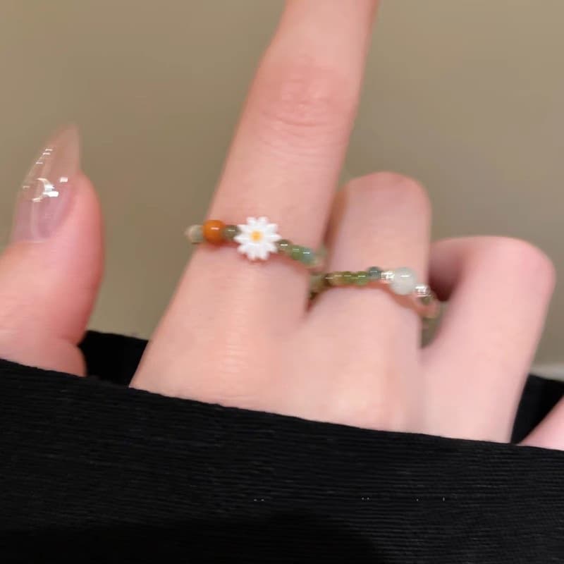 สร้อยข้อมือและแหวนดอกไม้ลูกปัดสีสันสดใส ออกแบบเฉพาะสำหรับผู้หญิง หรูหราและสวยงาม รูปที่ 4