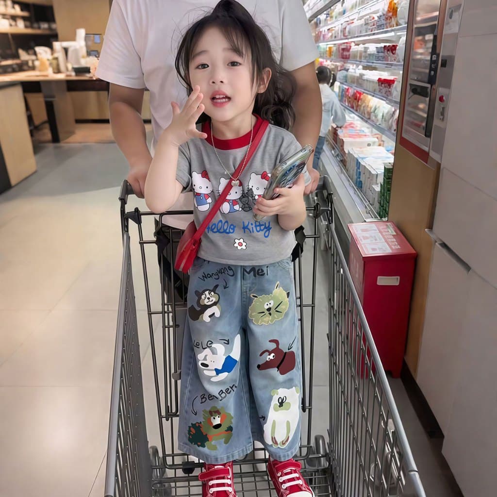SweetKids จากกทมชุดน่ารักเด็กผู้หญิงชุดสองชิ้นแฟชั่นเด็ก เสื้อยืดคอกลม+กางเกงยีนส์ขายาว สไตล์เกาหลีสุดๆ เนื้อนุ่ม ใส่สวย รูปที่ 3
