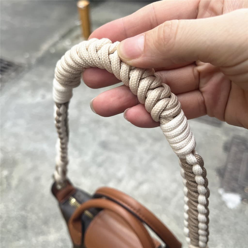 สายรัดกระเป๋าแฮนด์เมดสำหรับผู้หญิง พร้อมสายสะพาย และเชือกกำหนดเอง สีผสม-match เพิ่มความสวยงามให้กระเป๋าของคุณ รูปที่ 9