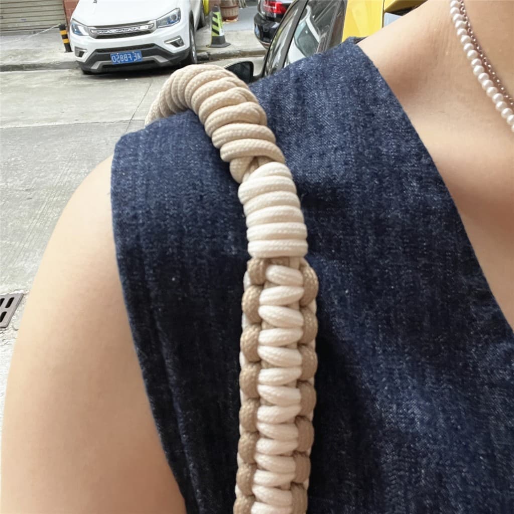 สายรัดกระเป๋าแฮนด์เมดสำหรับผู้หญิง พร้อมสายสะพาย และเชือกกำหนดเอง สีผสม-match เพิ่มความสวยงามให้กระเป๋าของคุณ รูปที่ 3