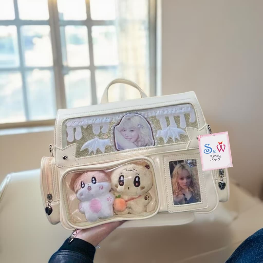 Se.W Itabag Women Bag Shoulder Bag Backpack PU Japanese Style คอนเสิร์ตซ่อนป้ายไฟปวดไหล่คู่กระเป๋าสวนสนุกปวดกระเป๋า กระเป๋าสะพายญี่ปุ่นความจุขนาดใหญ่กระเป๋าปวดไหล่เดียวกระเป๋าตุ๊กตา รูปที่ 6