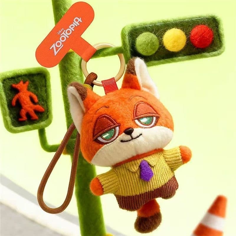 Authentic Zootopia Cute Crew Collection Plush Blind Box Phone Strap - ฟิกเกอร์สะสมและสําหรับเด็กผู้หญิง รูปที่ 3