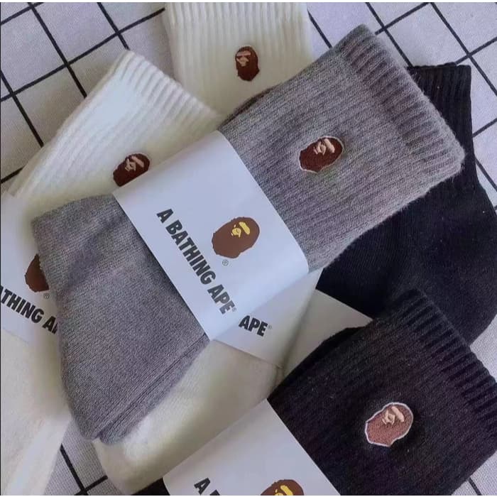 BAPE ถุงเท้าสไตล์คนชอบปักลวดลาย แฟชั่นล้ำยุคสำหรับกีฬาและชีวิตประจำวัน ผ้าฝ้ายนุ่มสบาย รูปที่ 3