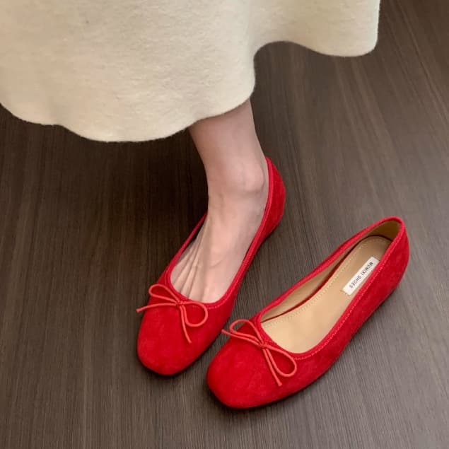 LuxLane Retro Suede Ballet Flats สําหรับผู้หญิงรอบ Toe Mary Jane ตุ๊กตารองเท้า Bowknot Soft Dress รองเท้า รูปที่ 2