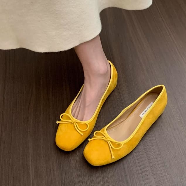 LuxLane Retro Suede Ballet Flats สําหรับผู้หญิงรอบ Toe Mary Jane ตุ๊กตารองเท้า Bowknot Soft Dress รองเท้า รูปที่ 3