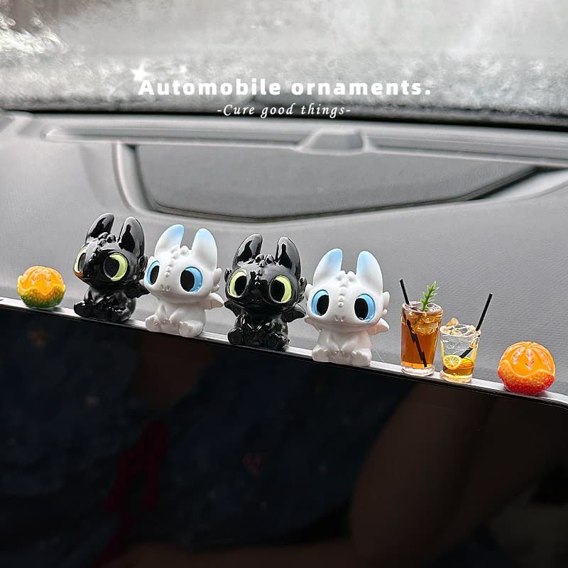 ตุ๊กตาเขี้ยวกุดน่ารัก – แฮนด์เมดการ์ตูนมังกรเครื่องประดับสําหรับรถแดชบอร์ดสก์ท็อปคอมพิวเตอร์ตกแต่งบ้านของขวัญสร้างสรรค์สําหรับแฟนๆ รูปที่ 9