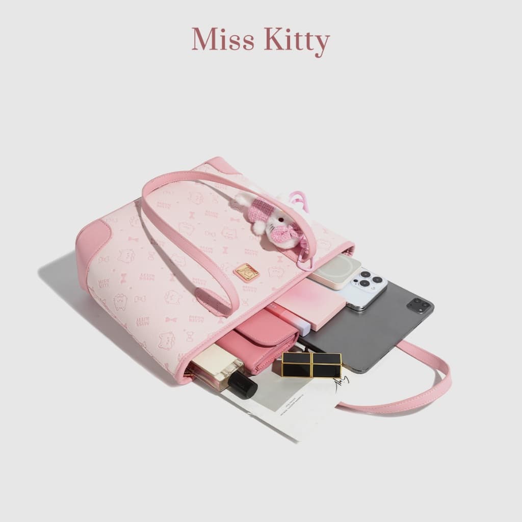 กระเป๋าสะพาย MISS KITTY สีชมพู กระเป๋าสะพายไหล่ผู้หญิง คิตตี้ กระเป๋าสะพายข้าง กระเป๋าใบใหญ่มาก กระเป๋าสะพายไหล่ รูปที่ 7