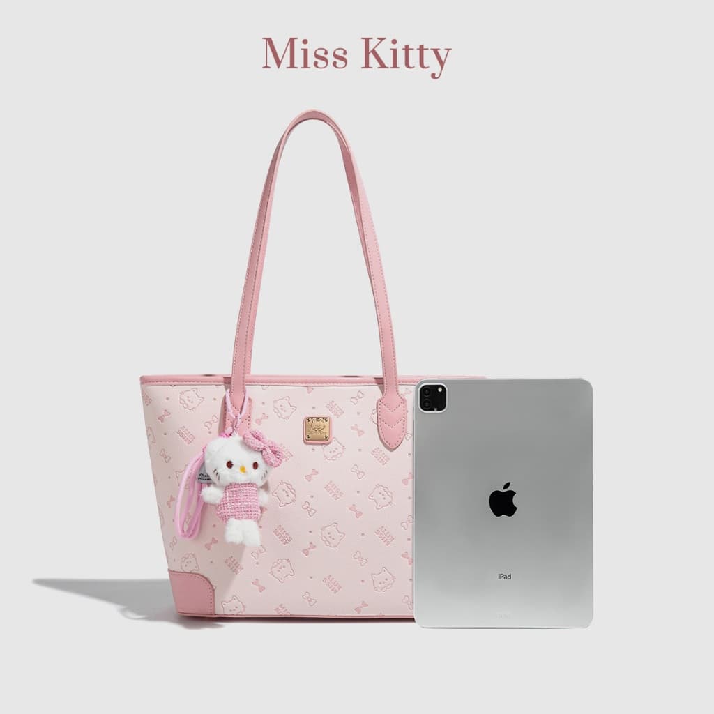 กระเป๋าสะพาย MISS KITTY สีชมพู กระเป๋าสะพายไหล่ผู้หญิง คิตตี้ กระเป๋าสะพายข้าง กระเป๋าใบใหญ่มาก กระเป๋าสะพายไหล่ รูปที่ 9