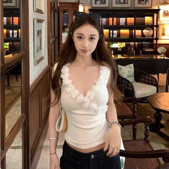 เสื้อสายเดี่ยวผู้หญิง V-Neck ดอกไม้ สีชมพู, เสื้อครอปท็อป สไตล์เกาหลี ฤดูร้อน 2026 รูปที่ 2
