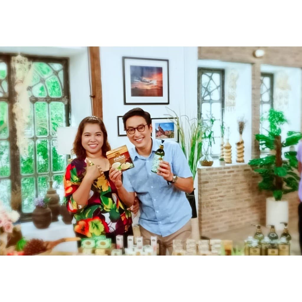 แชมพูใบขลู่ขนาด 250 มิลลิลิตร แชมพูแก้ผมร่วง แชมพูสมุนไพร ลดการหลุดร่วงของเส้นผม Rueanmaihom รูปที่ 4
