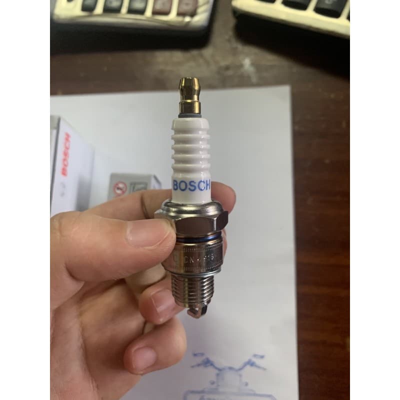 BOSCH หัวเทียน 2 จังหวะเกลียวสั้น แท้ 100% Y80 Y100/111 Belle.100-R ALFA FR80 A80 A100 RC80/100/110 Crystal รูปที่ 6